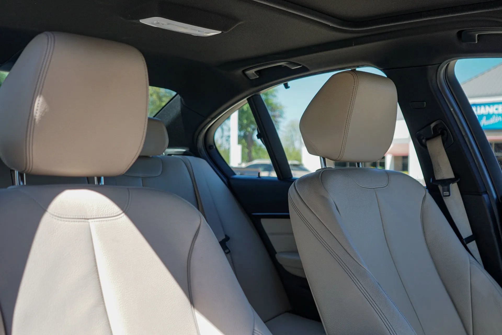 Used 2017 BMW 330e image 36