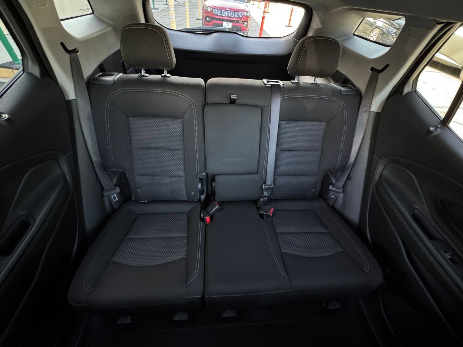 Used 2024 GMC Terrain SLE FWD image 37