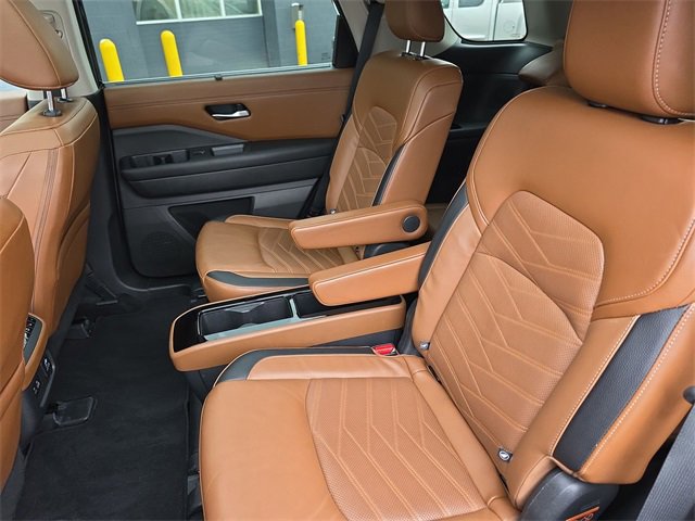 Certified 2023 Nissan Pathfinder Platinum image 23