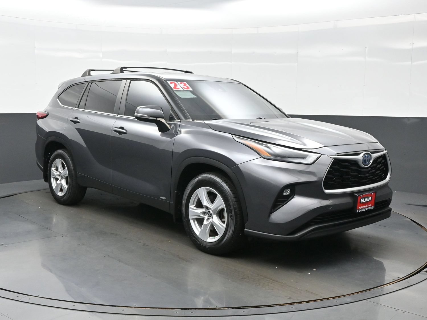 Used 2023 Toyota Highlander LE AWD/4WD image 8