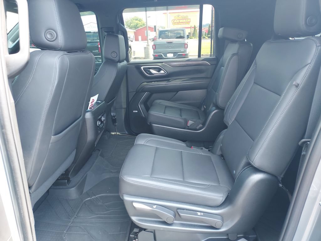 Used 2023 Chevrolet Suburban Z71 w/ Z71 Off-Road Package AWD/4WD image 14