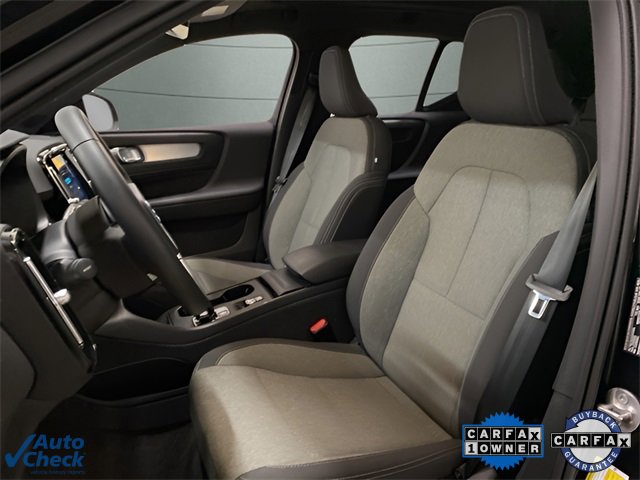 Used 2025 Volvo XC40 B5 Core image 59