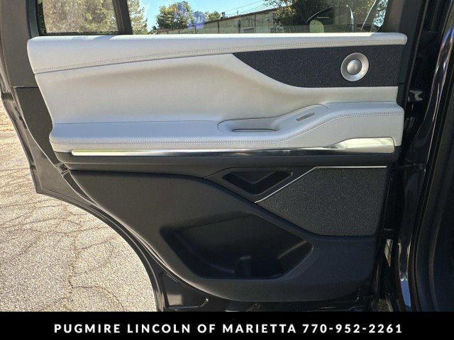 New 2025 Lincoln Navigator Reserve image 25