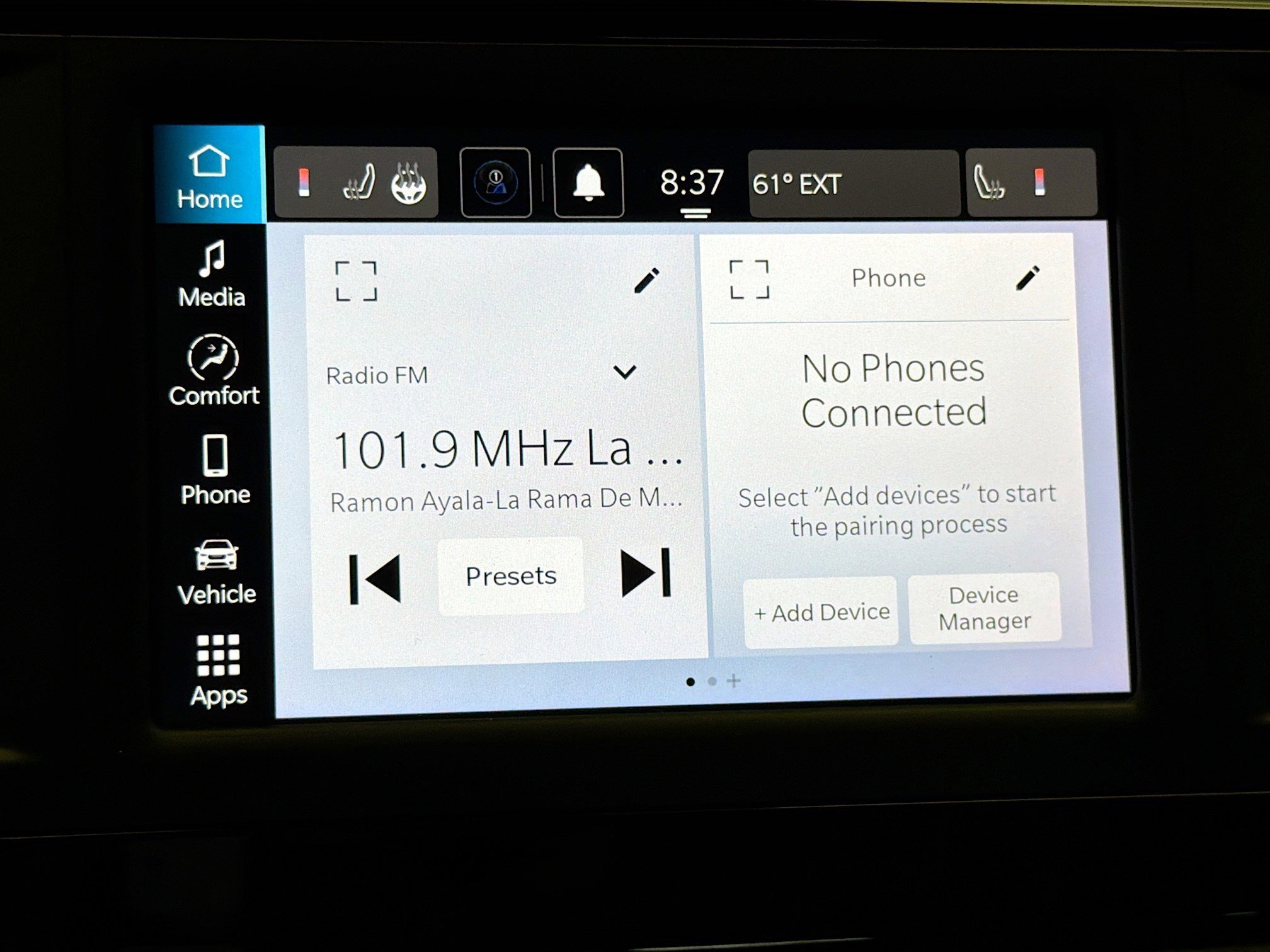 Used 2024 Chrysler Voyager LX FWD image 9