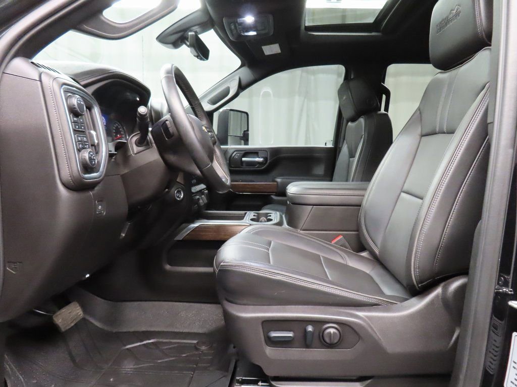 Used 2023 Chevrolet Silverado 3500 High Country w/ Z71 Off-Road Package image 9