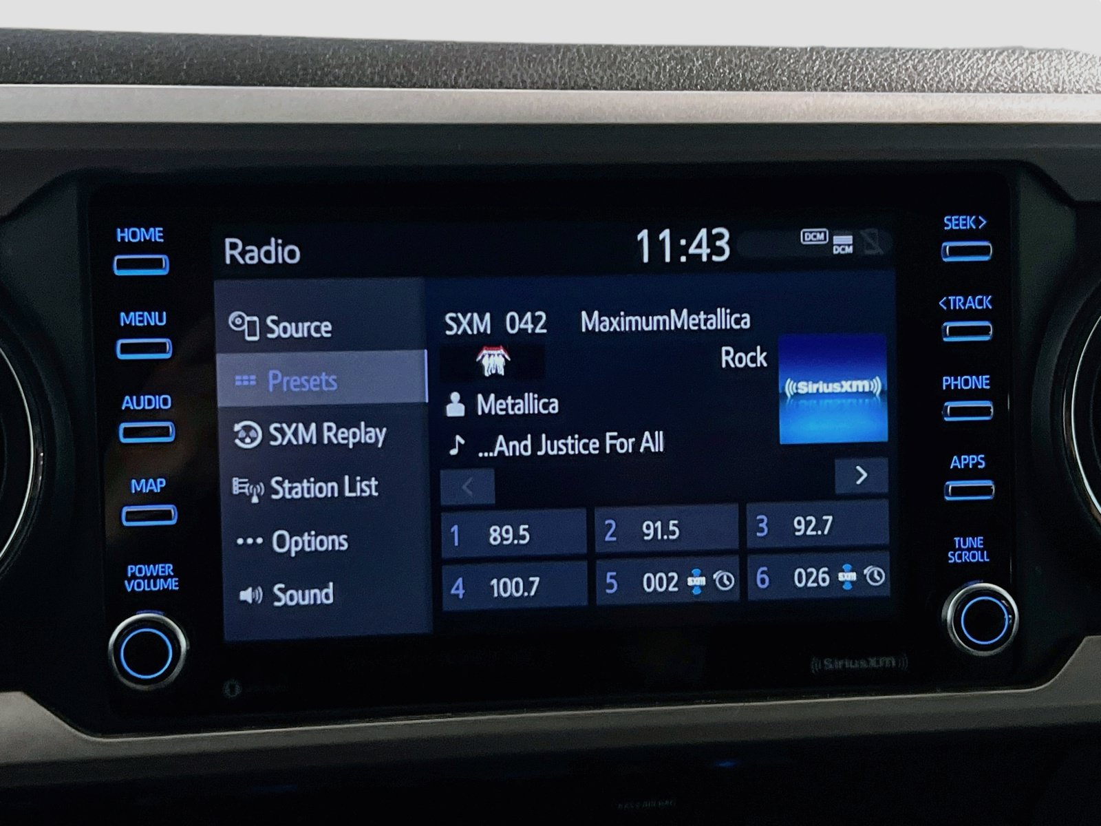 Used 2020 Toyota Tacoma SR5 w/ Technology Package AWD/4WD image 10