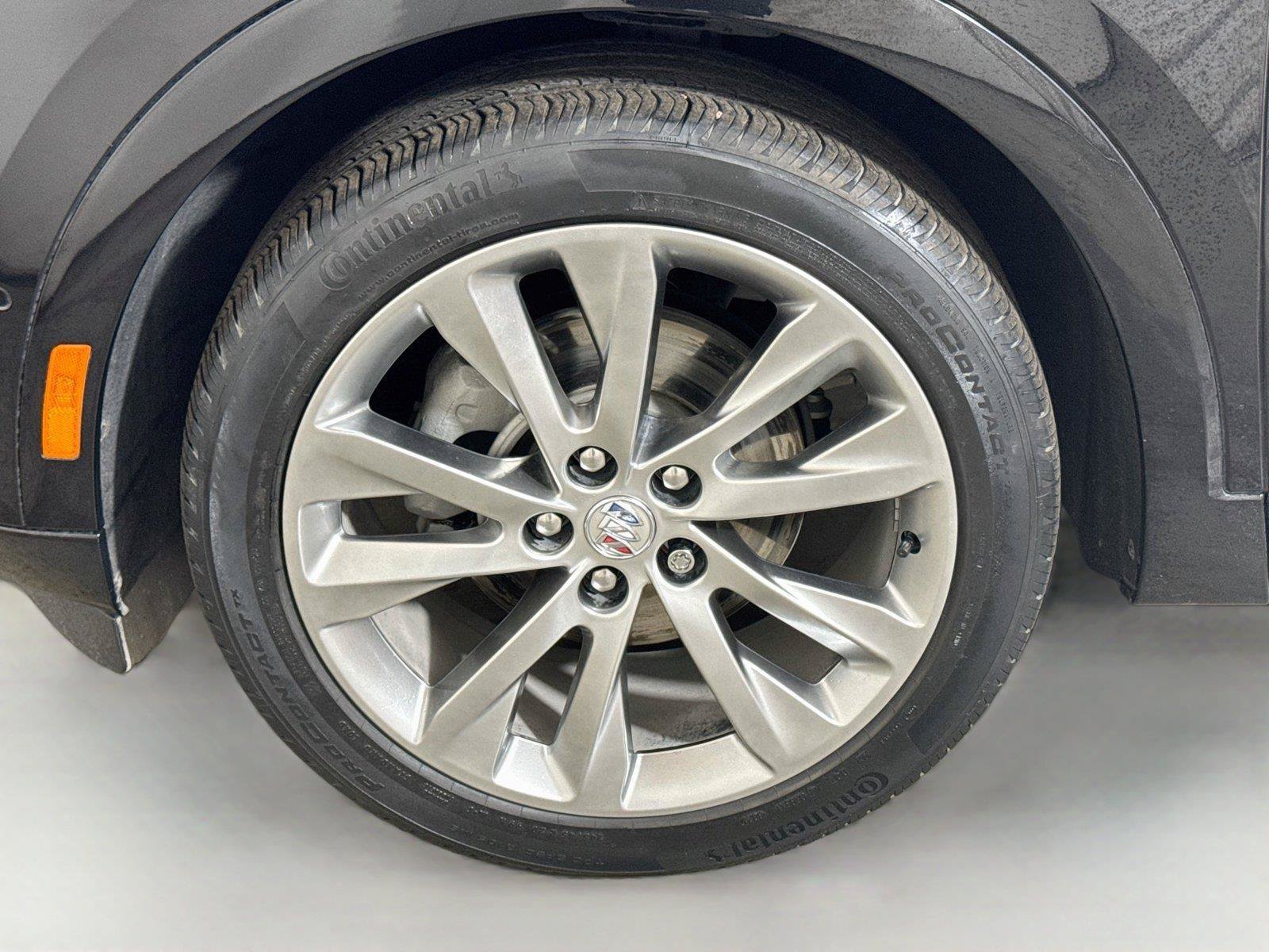 Certified 2022 Buick Envision Avenir w/ Technology Package II FWD image 96