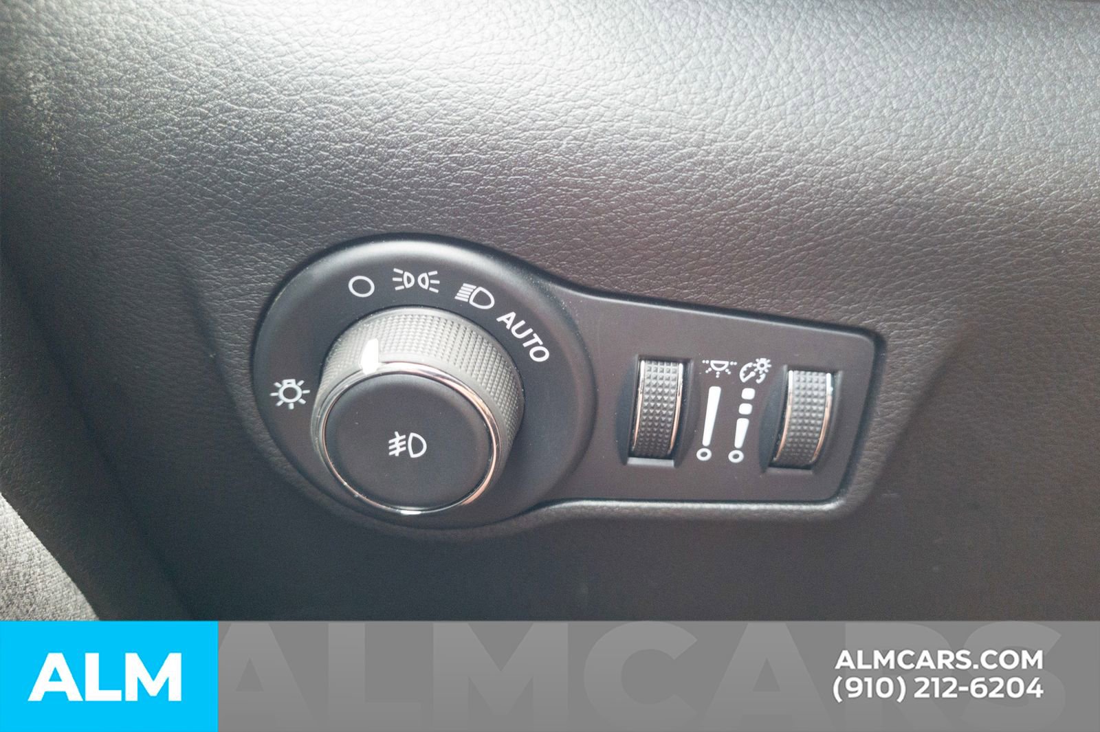 Used 2024 Jeep Compass Latitude AWD/4WD image 31