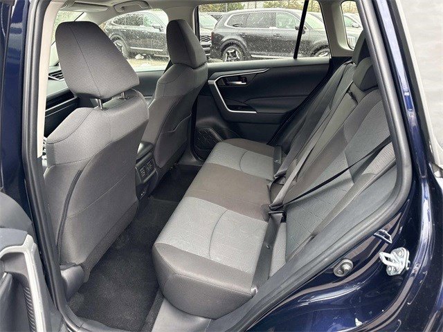 Used 2025 Toyota RAV4 XLE image 17