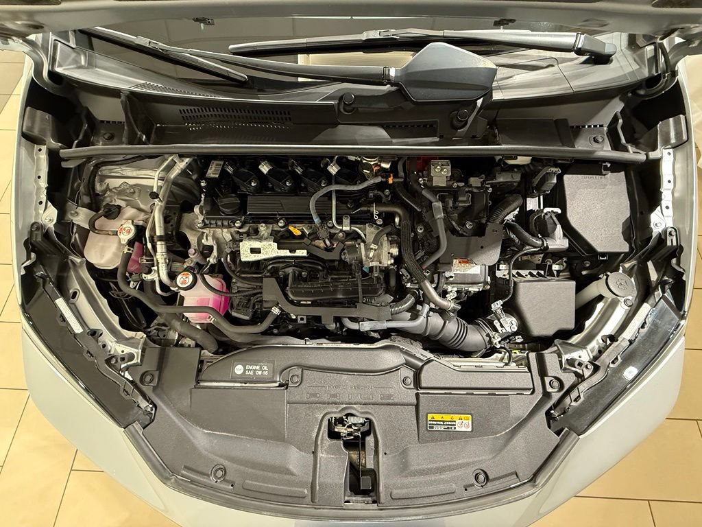 Certified 2025 Toyota Prius LE FWD image 10