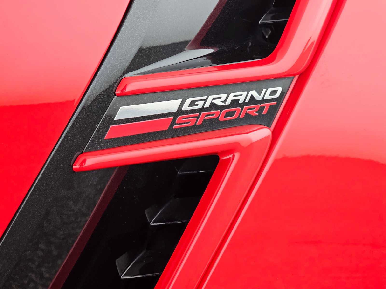 Used 2019 Chevrolet Corvette Grand Sport RWD image 12