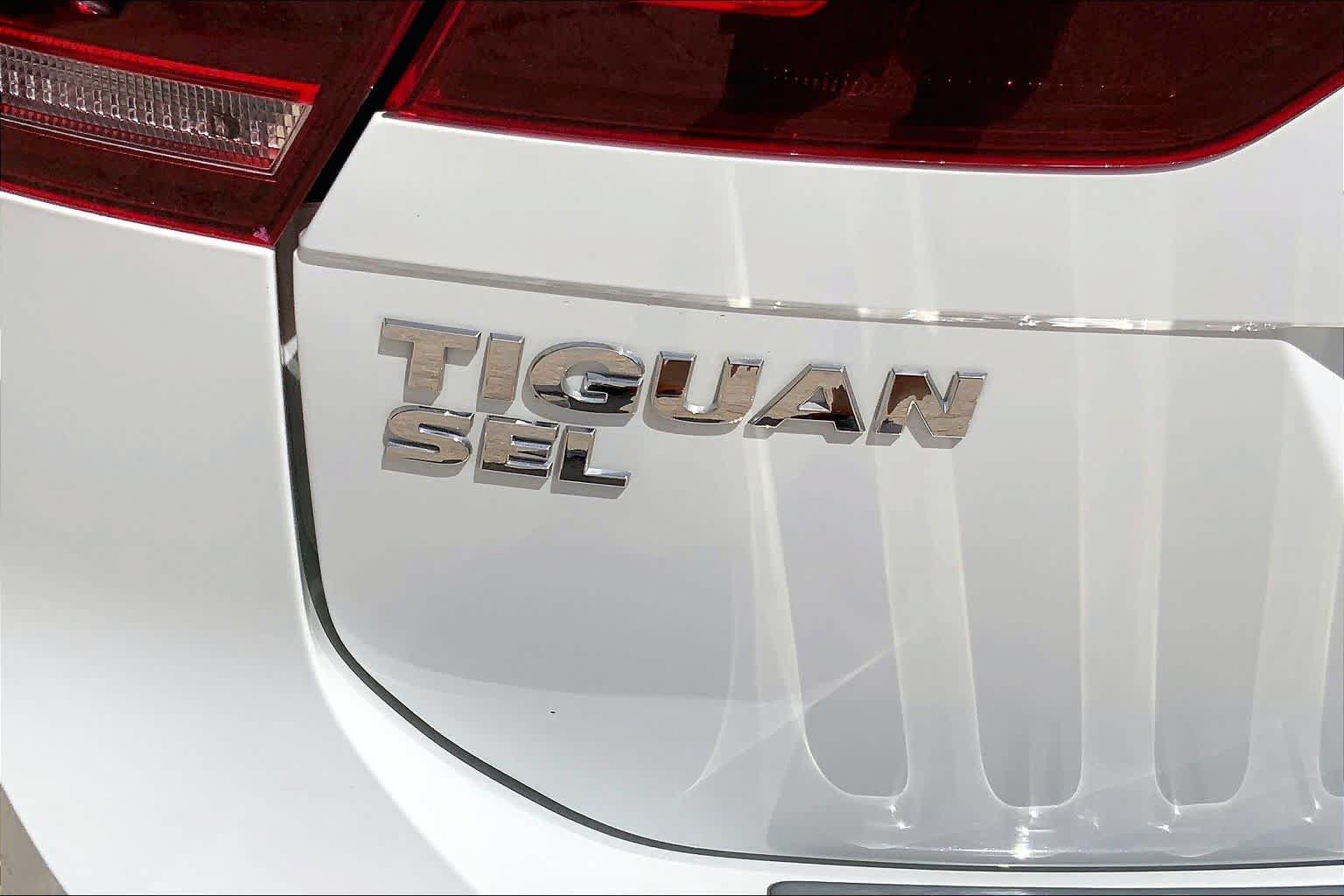 Used 2020 Volkswagen Tiguan SEL w/ 3rd Row Seat Package AWD/4WD image 29