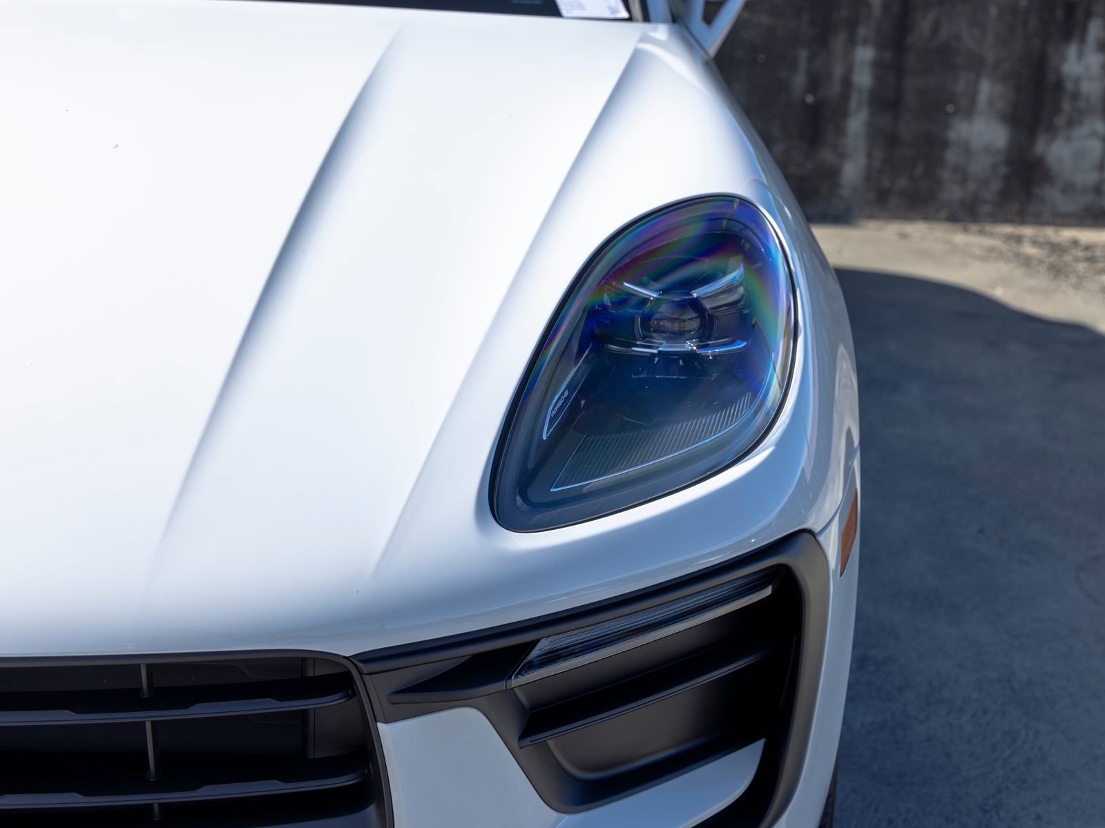 Certified 2026 Porsche Macan image 16