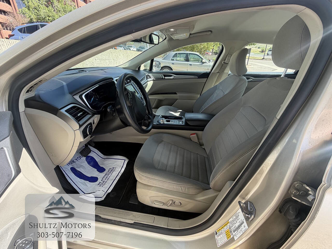 Used 2019 Ford Fusion SE FWD image 15