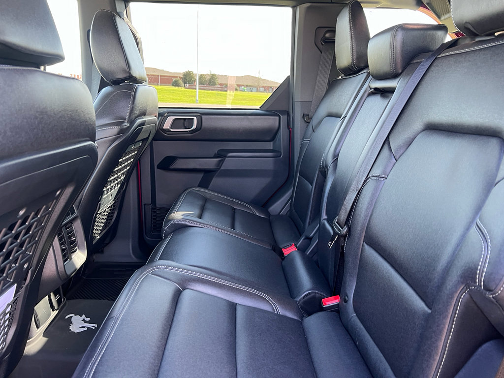 Used 2025 Ford Bronco Badlands image 17