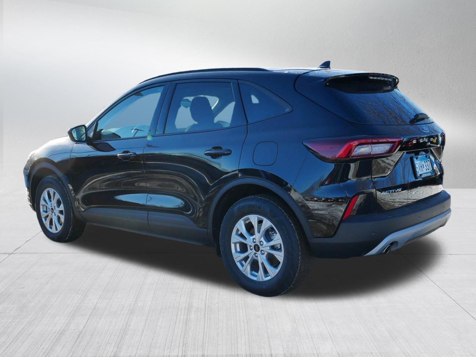 Used 2025 Ford Escape Active w/ Active Premium Tech Pack AWD/4WD image 5