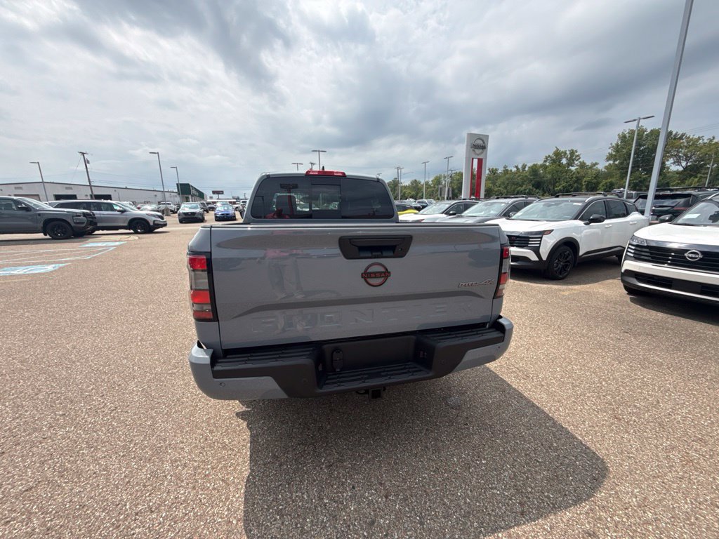 Used 2023 Nissan Frontier PRO-4X w/ Pro-4X Premium Package AWD/4WD image 7