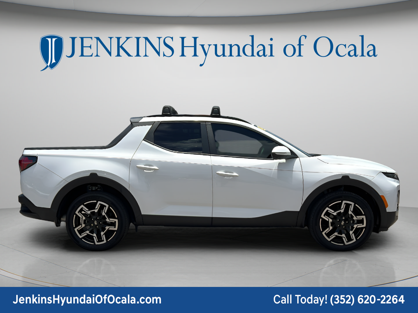 Certified 2025 Hyundai Santa Cruz Limited AWD/4WD image 2