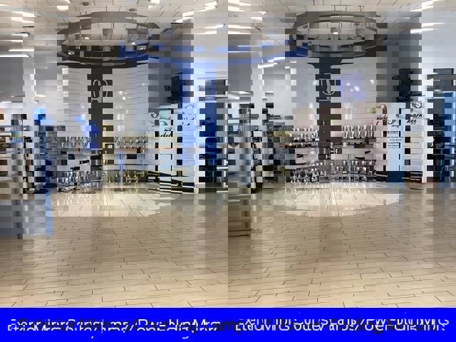 Used 2023 RAM 1500 Laramie image 17