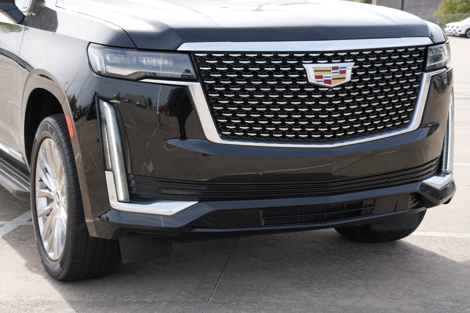 Used 2023 Cadillac Escalade Premium Luxury image 30