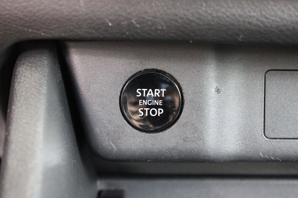 Used 2024 Nissan Rogue S image 12