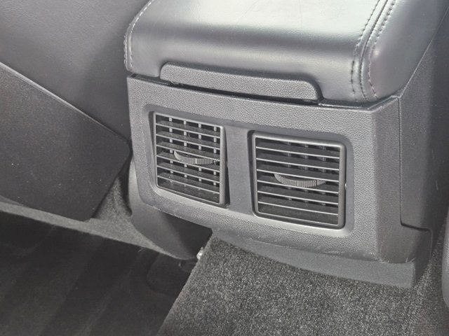 Used 2013 Dodge Challenger SXT Plus image 17