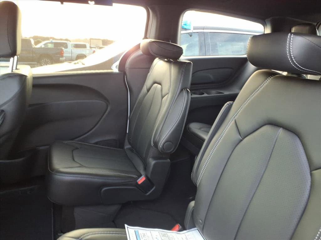 New 2026 Chrysler Voyager LX FWD image 6