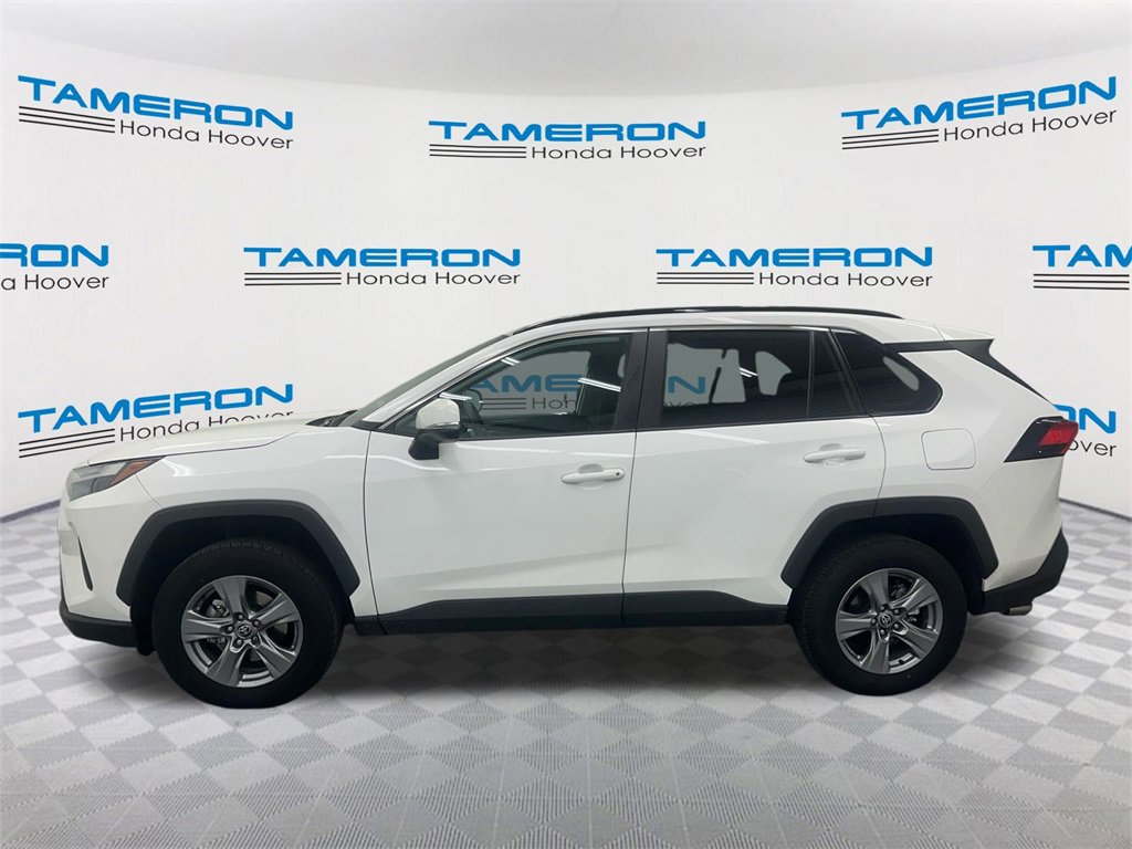 Used 2022 Toyota RAV4 XLE image 2