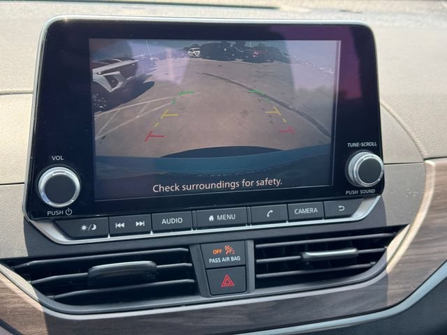 Used 2024 Nissan Altima 2.5 SV FWD image 14