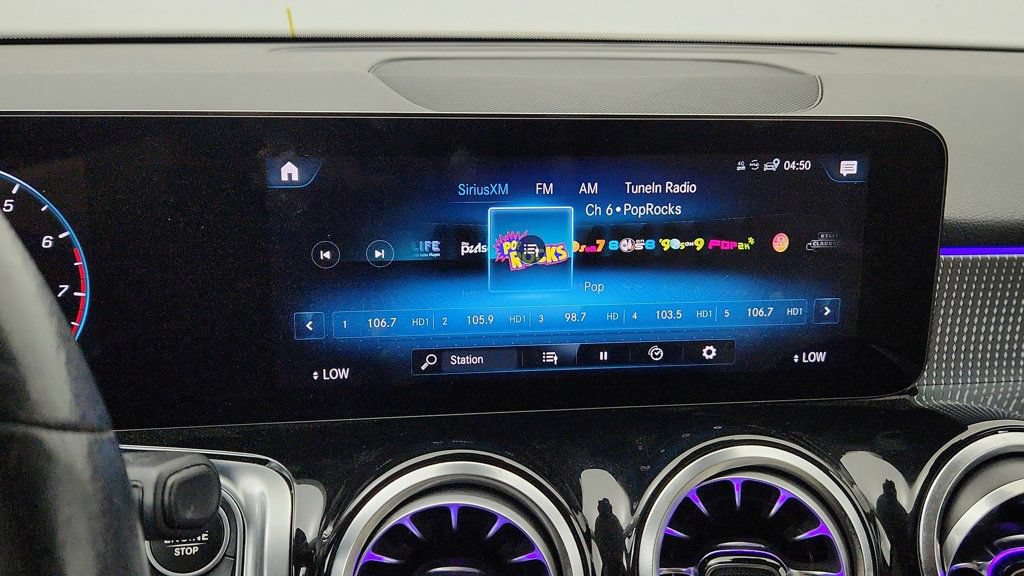 Used 2022 Mercedes-Benz GLB 250 w/ Premium Package Lite image 17