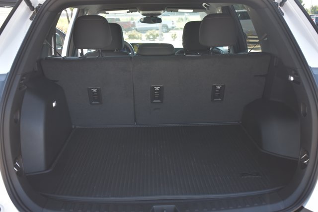 New 2027 Chevrolet Equinox LT FWD image 16