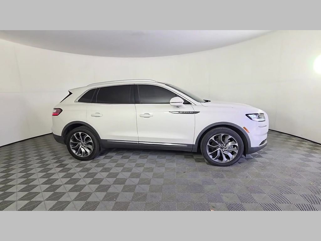 Used 2022 Lincoln Nautilus Reserve w/ Luxury Package image 36