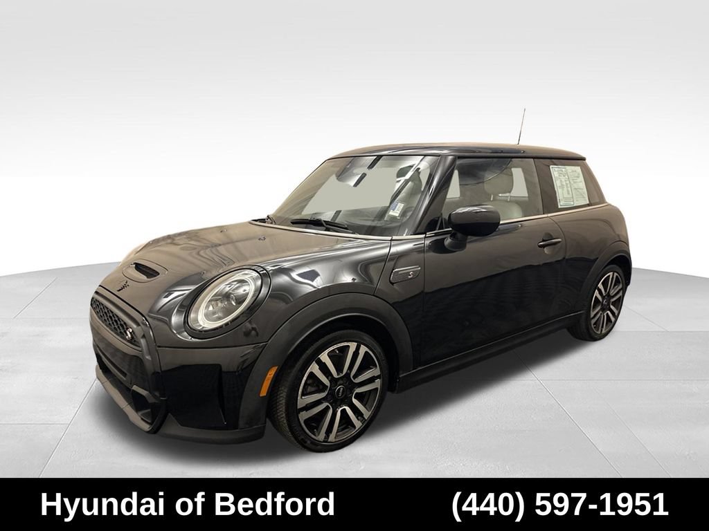 Used 2024 MINI Cooper S FWD image 1