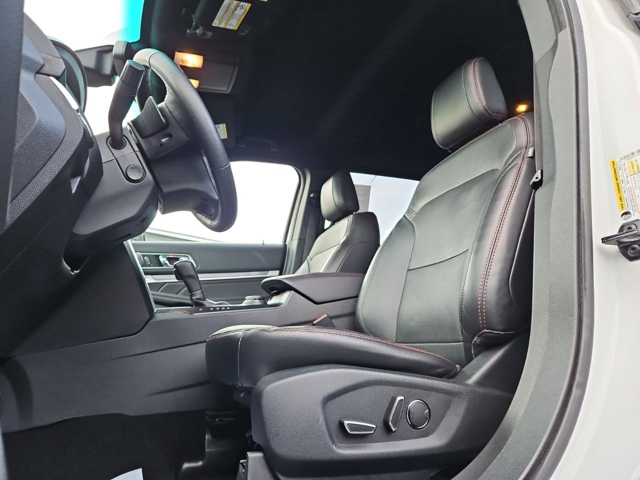 Used 2018 Ford Explorer Sport w/ Equipment Group 401A image 23