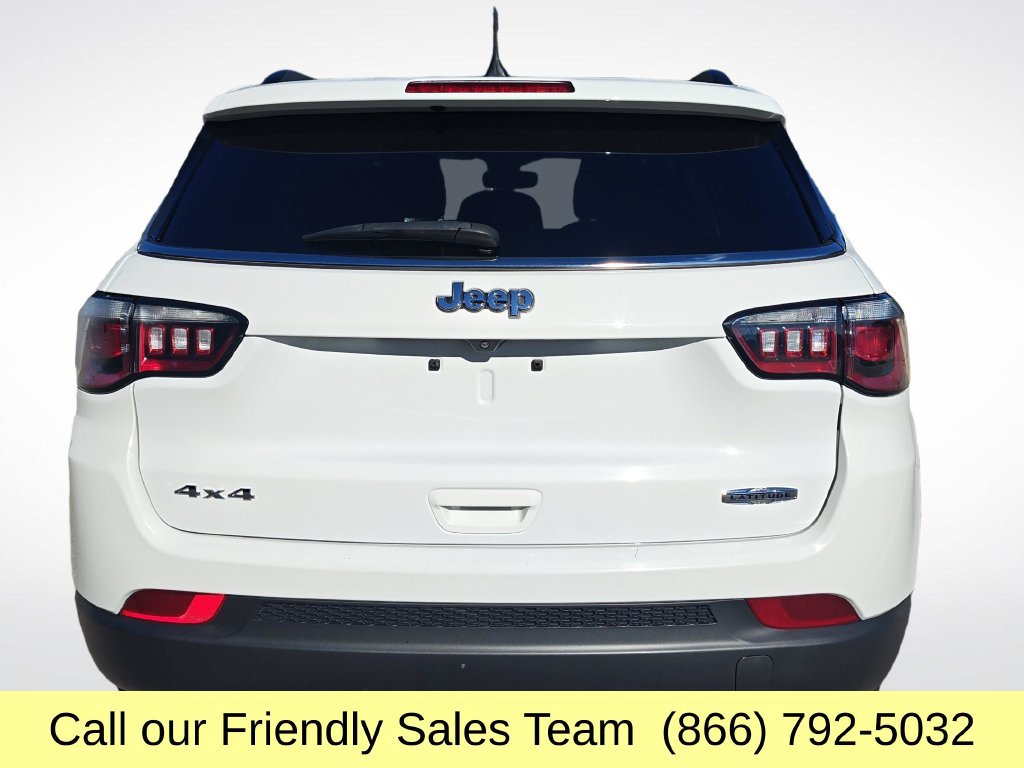 Used 2024 Jeep Compass Latitude AWD/4WD image 5