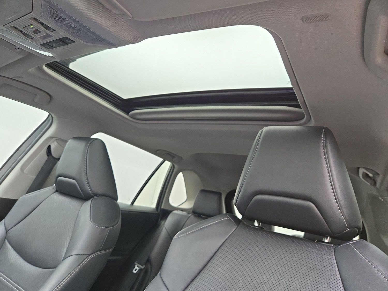Used 2025 Toyota RAV4 Limited w/ Weather Package FWD image 30