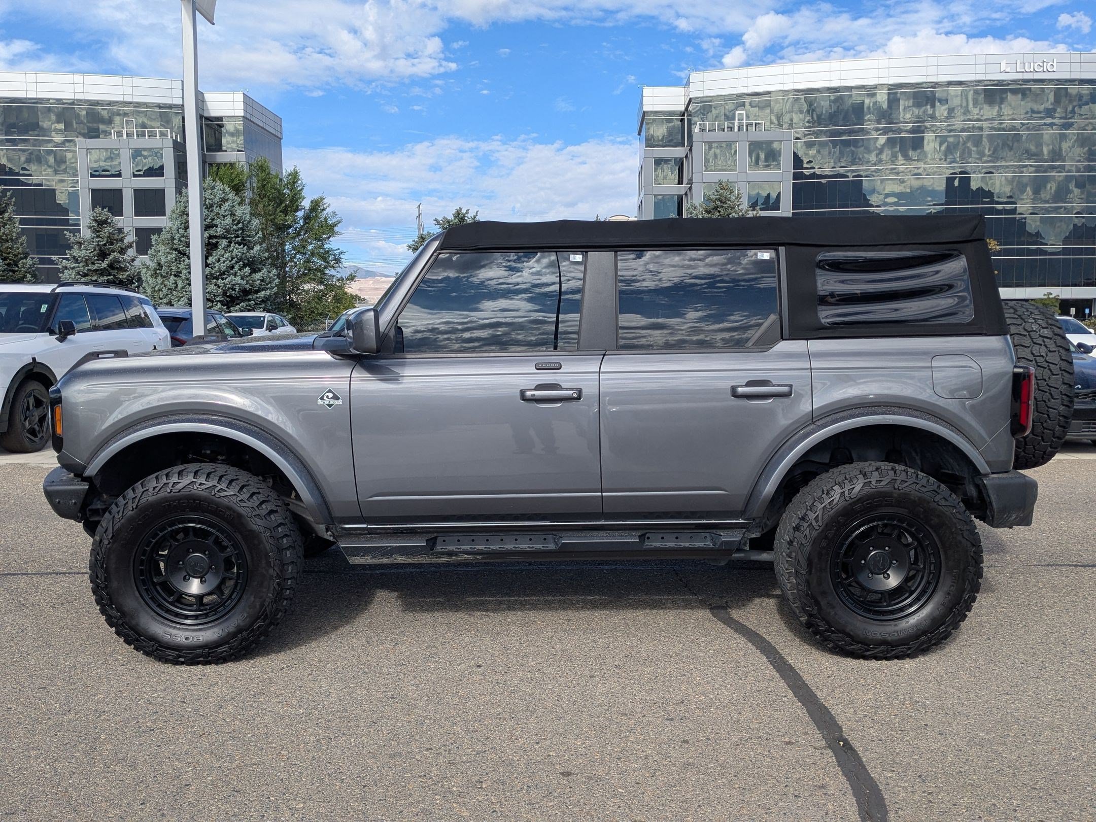Used 2021 Ford Bronco Outer Banks AWD/4WD image 3
