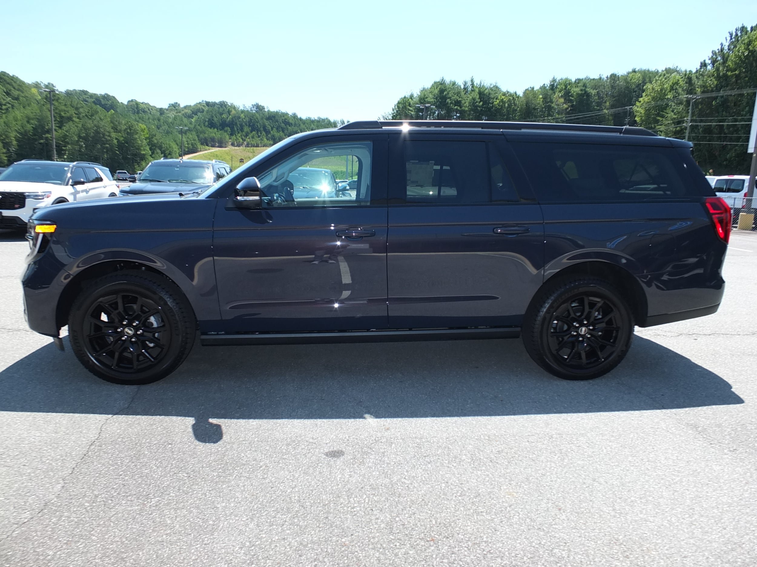 New 2027 Ford Expedition Max Platinum AWD/4WD image 6