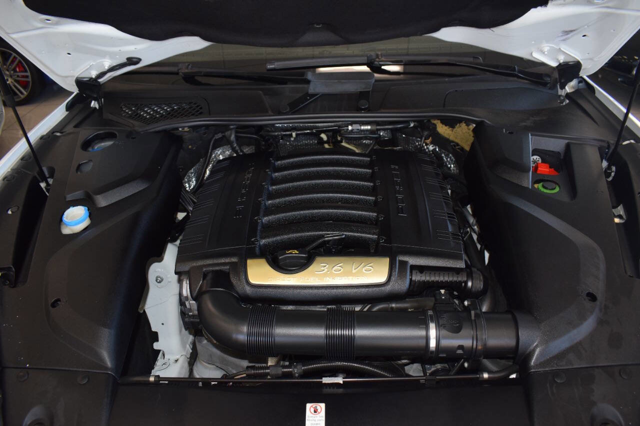 Used 2016 Porsche Cayenne image 33