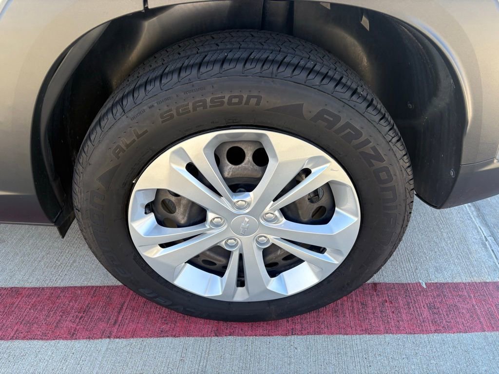 Used 2024 Chevrolet Trax LS image 21