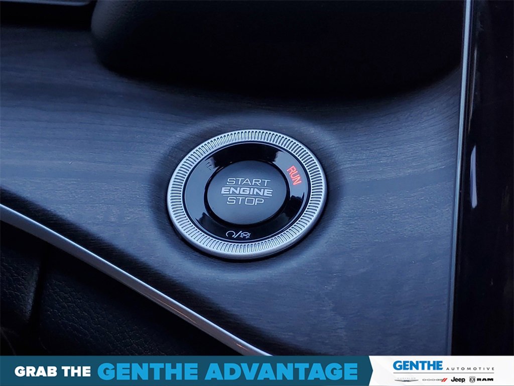 Certified 2024 Jeep Grand Cherokee Limited image 18