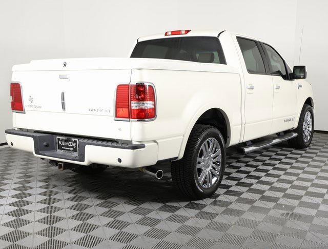 Used 2008 Lincoln Mark LT 2WD image 4