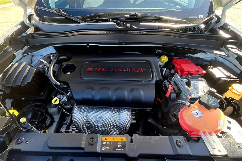 Used 2018 Jeep Renegade Limited w/ Safety & Security Group image 9