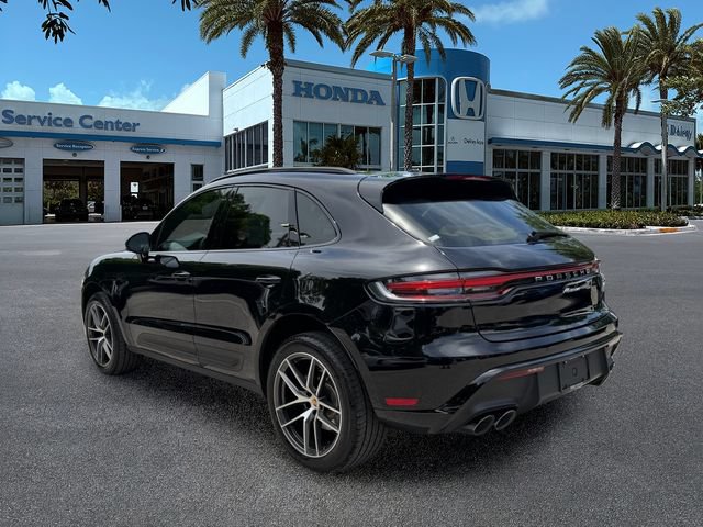 Used 2025 Porsche Macan Turbo AWD/4WD image 6