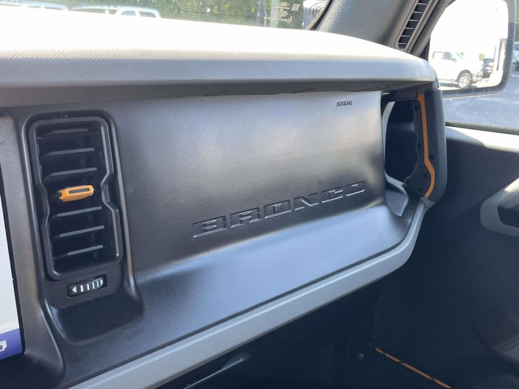 Used 2023 Ford Bronco Badlands w/ Sasquatch Package AWD/4WD image 41