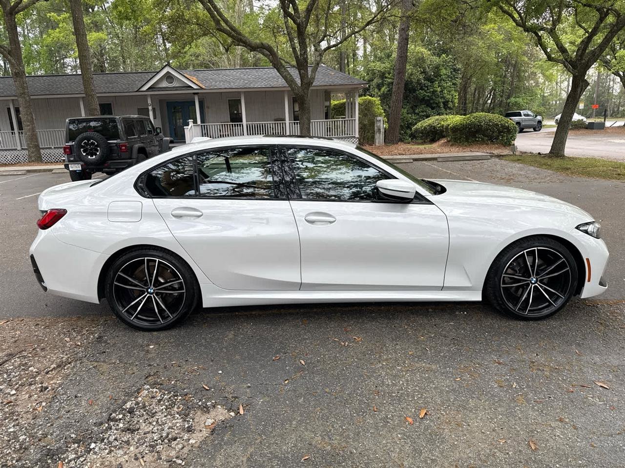 Used 2023 BMW 330i Sedan w/ M Sport Package RWD image 6