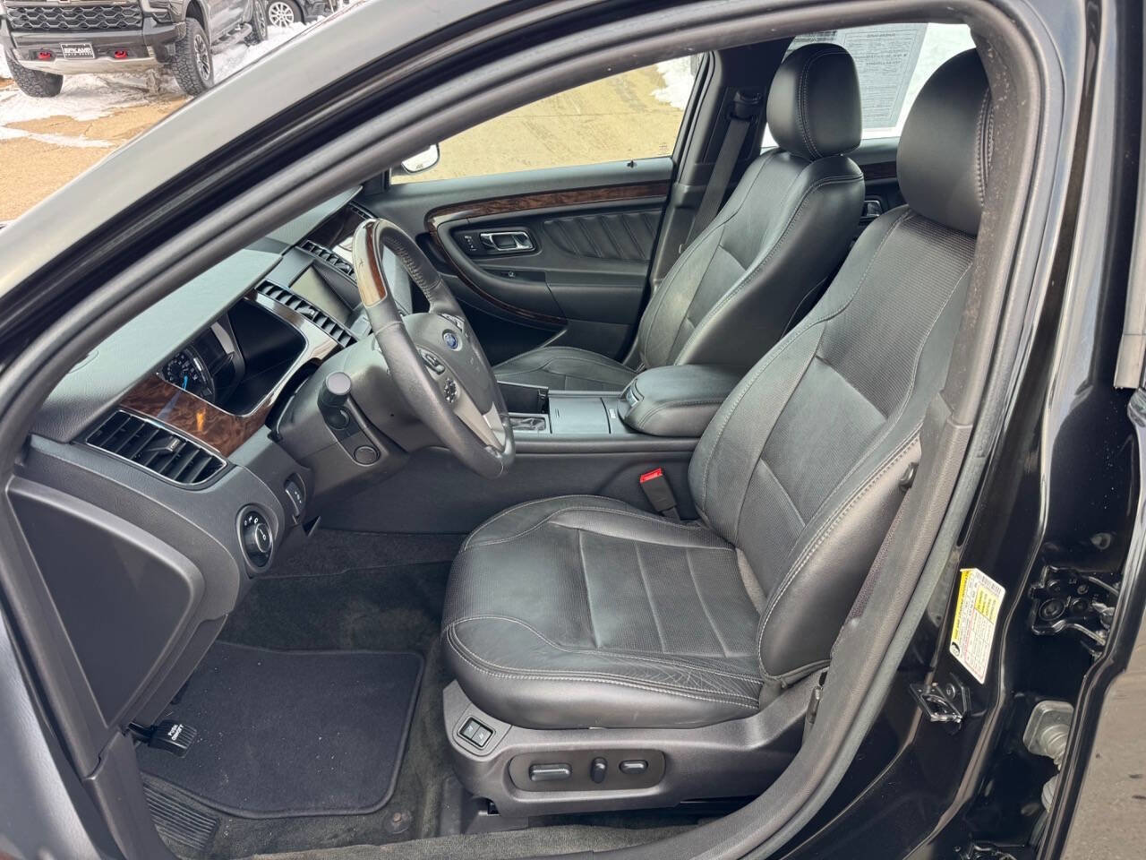 Used 2014 Ford Taurus Limited AWD/4WD image 11