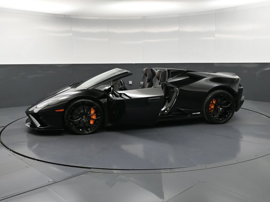 Used 2022 Lamborghini Huracan EVO RWD image 35