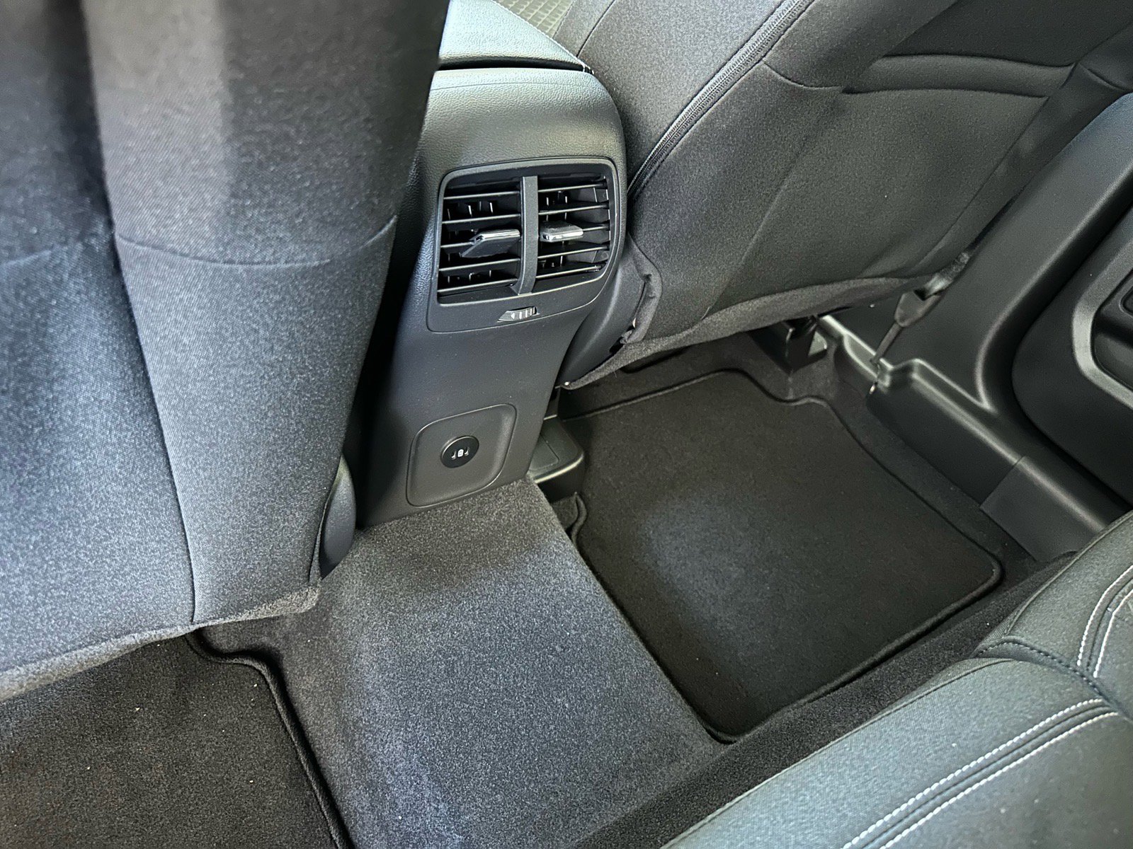 New 2026 Ford Escape Active FWD image 22