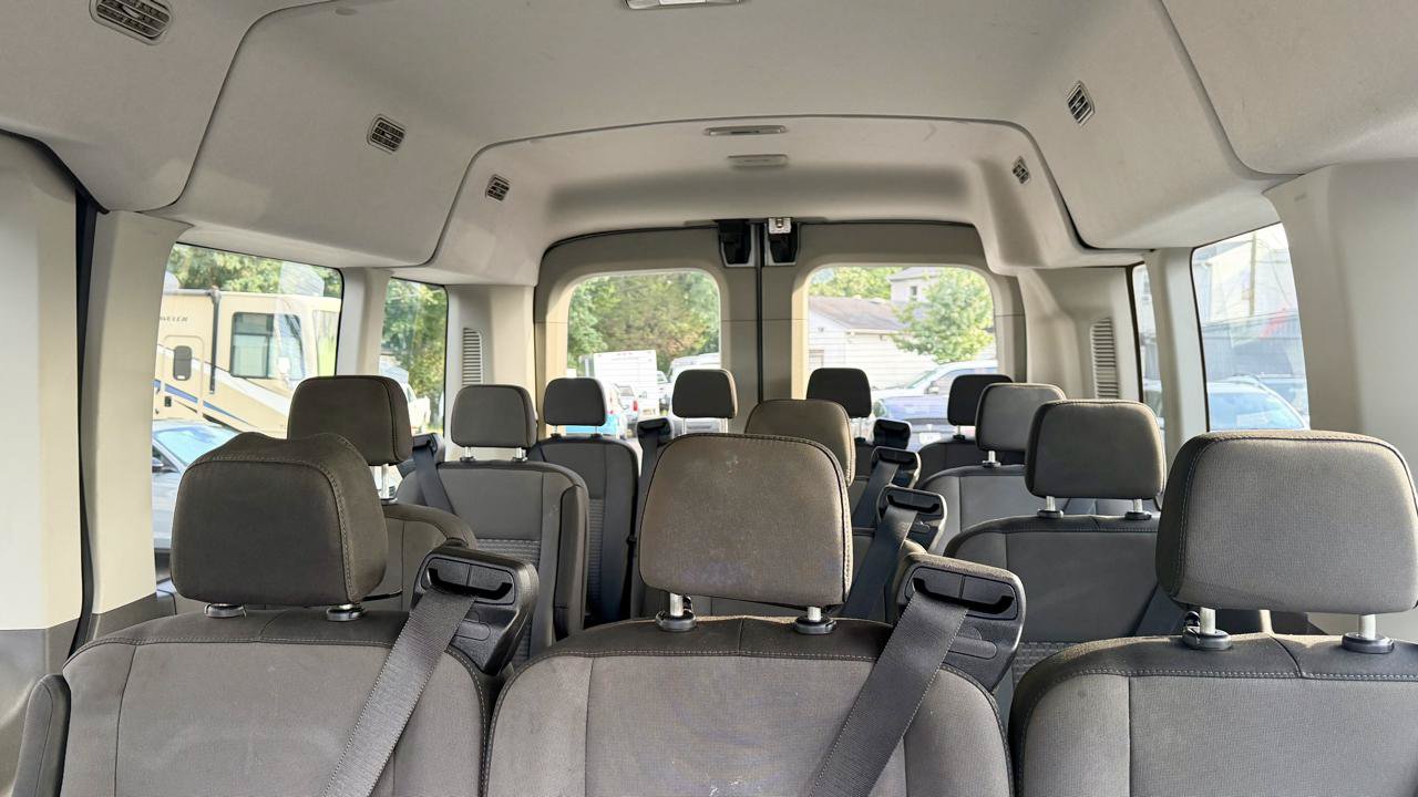 Used 2024 Ford Transit 350 XLT RWD image 17